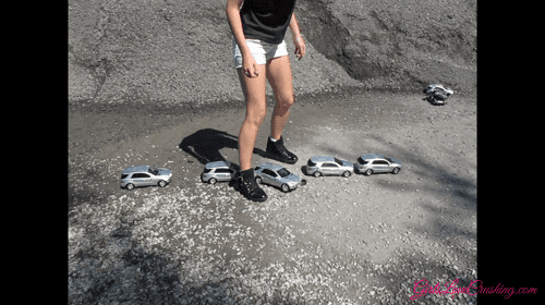 Alesia 2 - Crushing 5 Mercedes SUVs